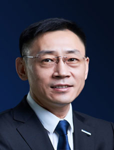 Xiao Xue, Senior Vice President of Inspur Group, and Chairman and CEO of Inspur Cloud Inspur Cloud: Cornerstone for Promoting High-quality Industrial Development